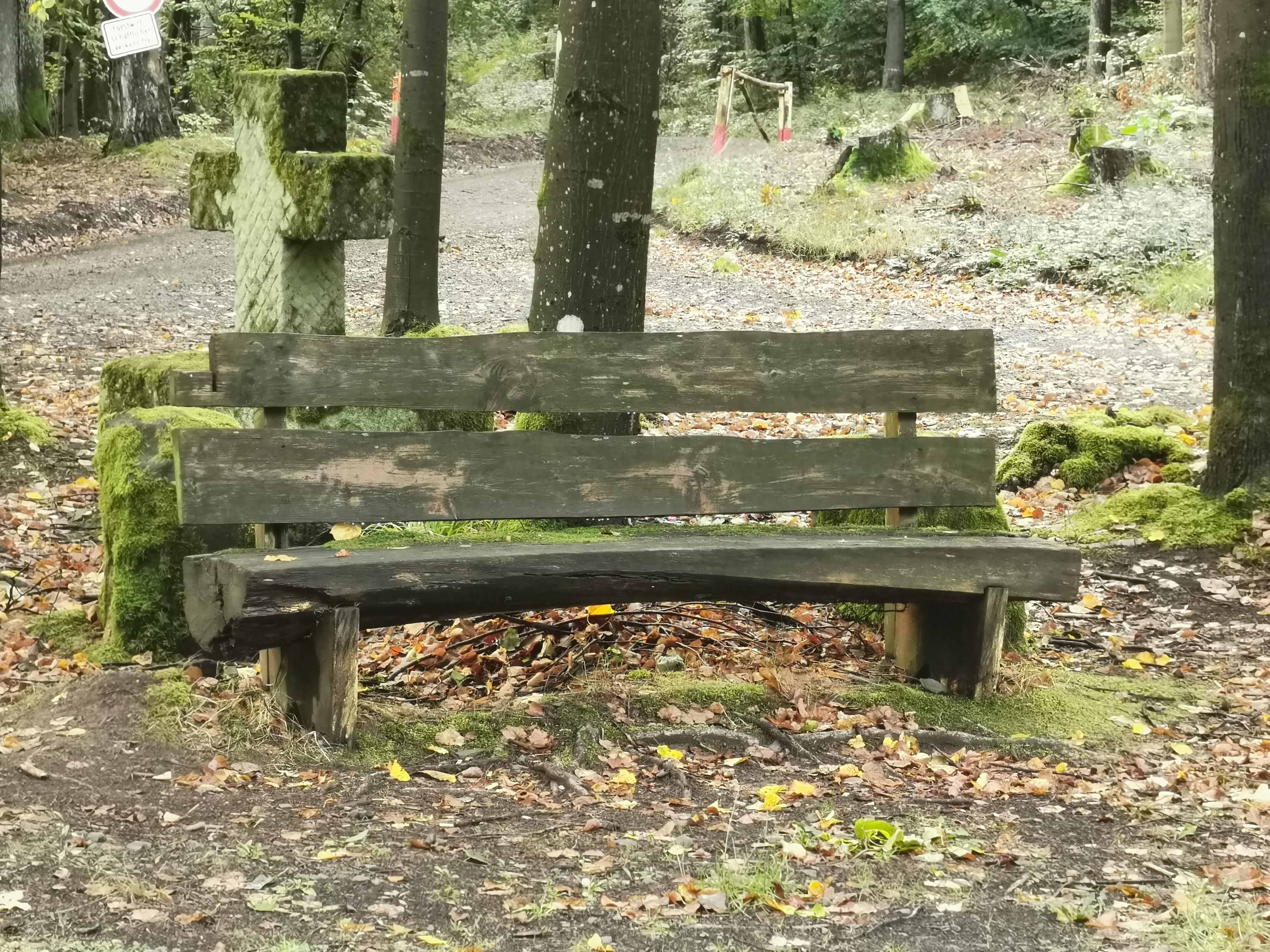 Steinernes Kreuz - K38 Elmstein-Weidenthal | Pfalz.de