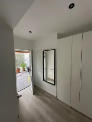 Flur mit EInbauschränken