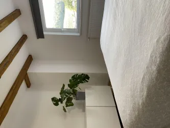 Lichtdurchflutetes Schlafzimmer