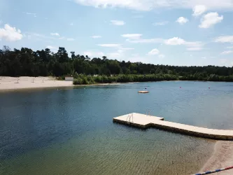 Urlaubsfeeling pur am Badesee Rülzheim (© Verbandsgemeinde Rülzheim)