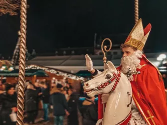 Der Nikolaus kommt zu Besuch