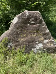 Emil-Haupt Tisch im Leinbachtal