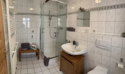 Bad mit Dusche