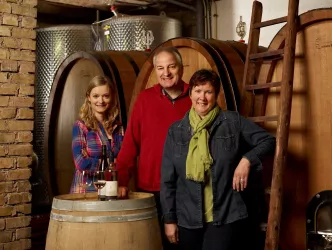 Familie Bachtler im Weingut (© Hans-Georg Merkel)