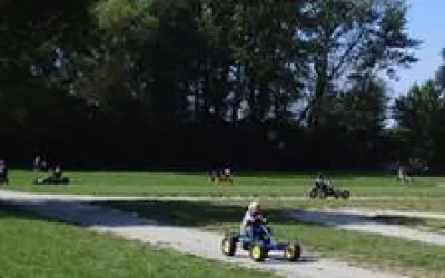 Kartbahn (© Südpfalz -Tourismus VG Rülzheim e.V.)