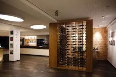 Vinothek innen (© Weingut Schick)