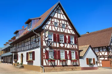 Hausansicht Seite (© Hotel Duwakschopp, Hayna)