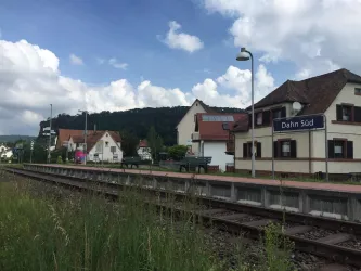 Bahnhaltepunkt Dahn Süd (© Adrian Stilgenbauer)