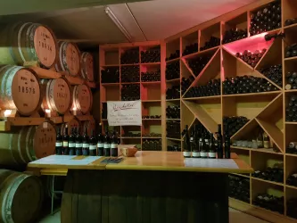 Wein-Sektgut Destillerie Bergkeller 1