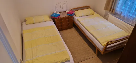 Schlafzimmer 2