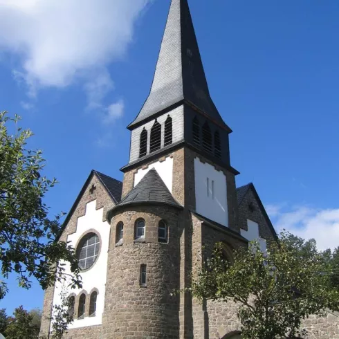 kirche in Berglangenbach